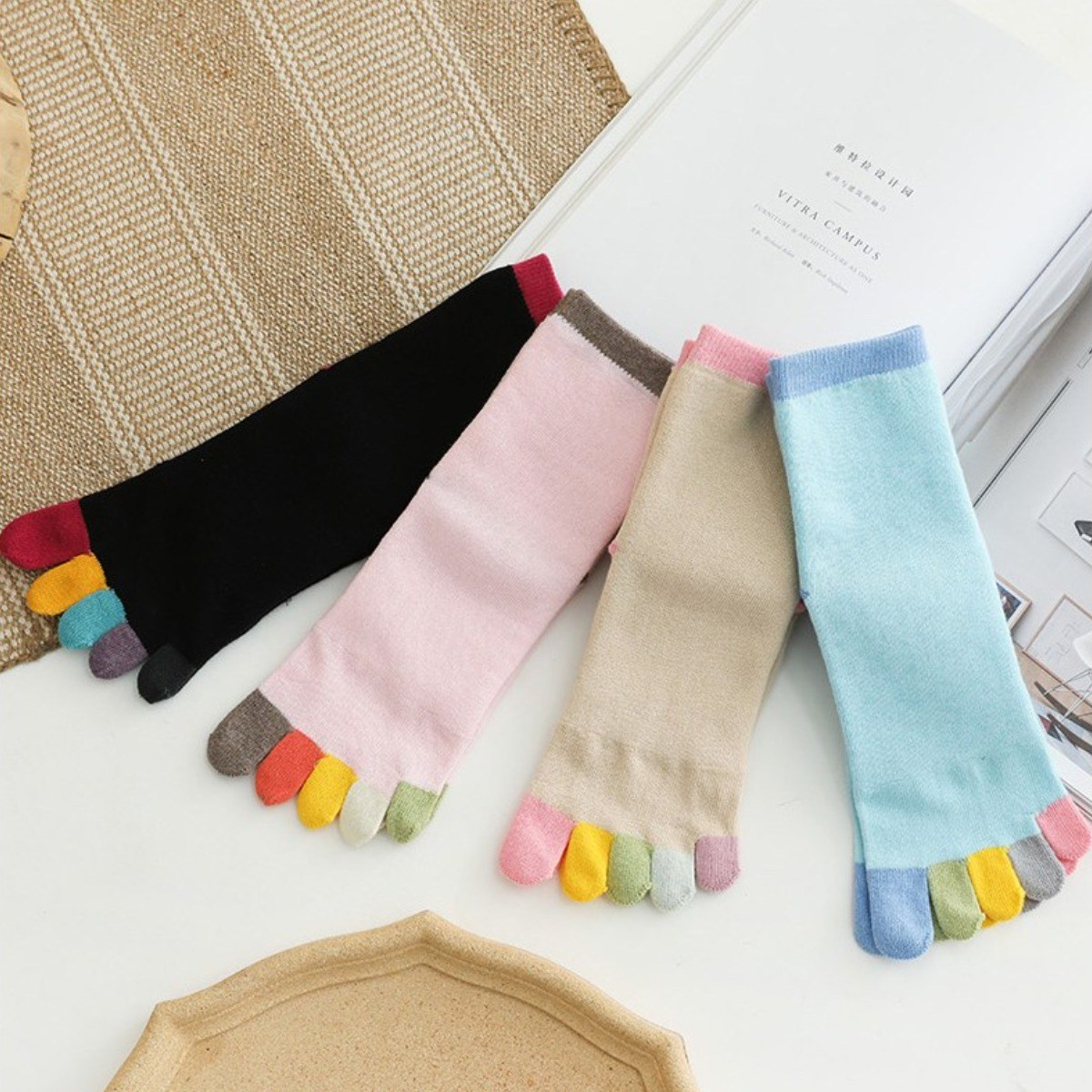 두꺼운 겨울 여성발가락양말 오색파일 중목 발가락양말 4켤레세트 19,900원