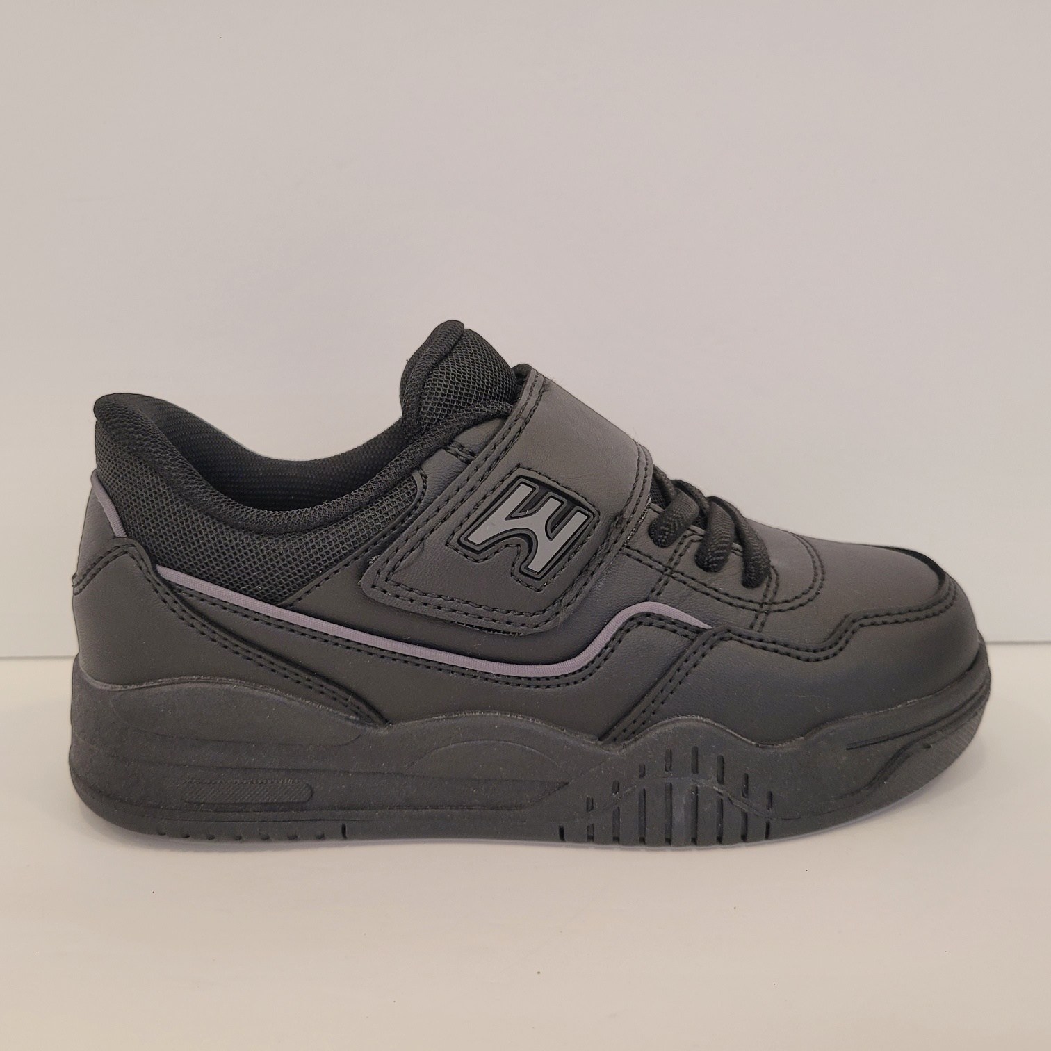 PWX 바로인슈즈 펀치 아동화 손안대고 신는 신고벗기 편한 가볍고 쿠션좋고 발편한 아시안핏 설계 벨크로 (찍찍이) 사계절 아동 운동화. 59,500원