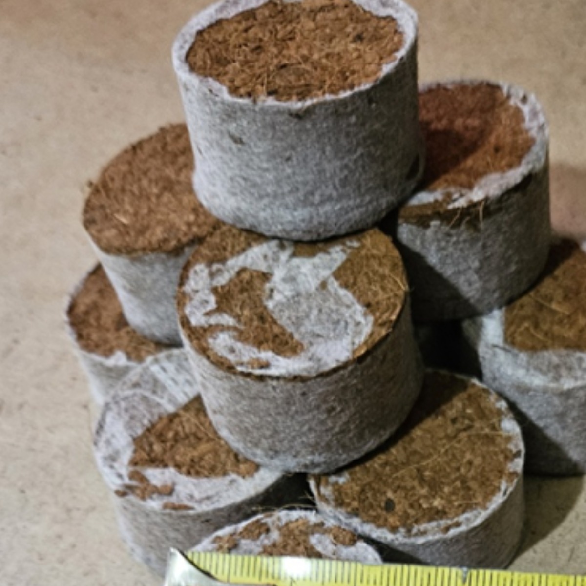 압축 코코피트 직경 38mm 부직포커버 디스크 펠렛형태 분갈이흙 배양토 화분흙, 10개 9,200원