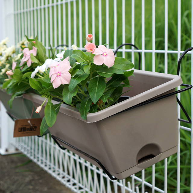 내일의공간 심플 사각 베란다 화분걸이 화분세트 9,800원