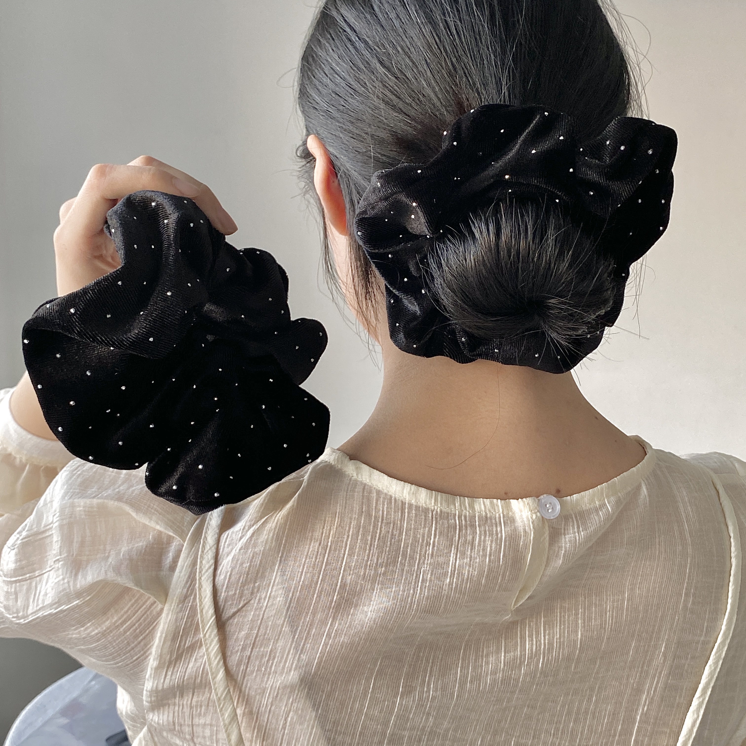 스타일플래닛 데일리 모던 도트 스크런치 2종 세트 5,000원