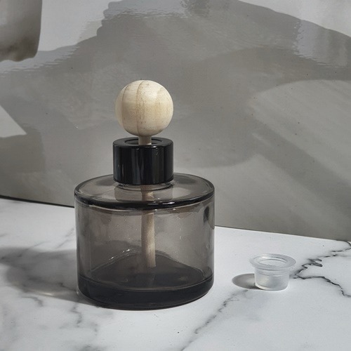 디퓨저용기 - 원형 컬러 블랙 100ml ( 사탕볼우드스틱 대 포함 ) 1,960원