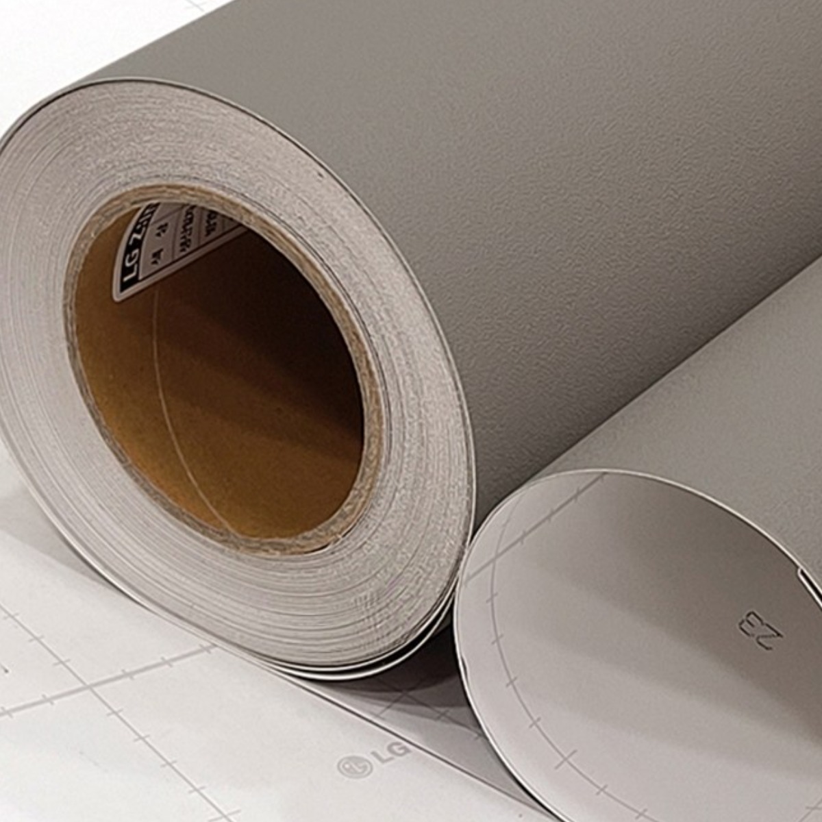 LX하우시스 방염 인테리어필름 1롤(25M/50M) 엠보 샌드 5종, 샌드 브라운 RS141 780,000원