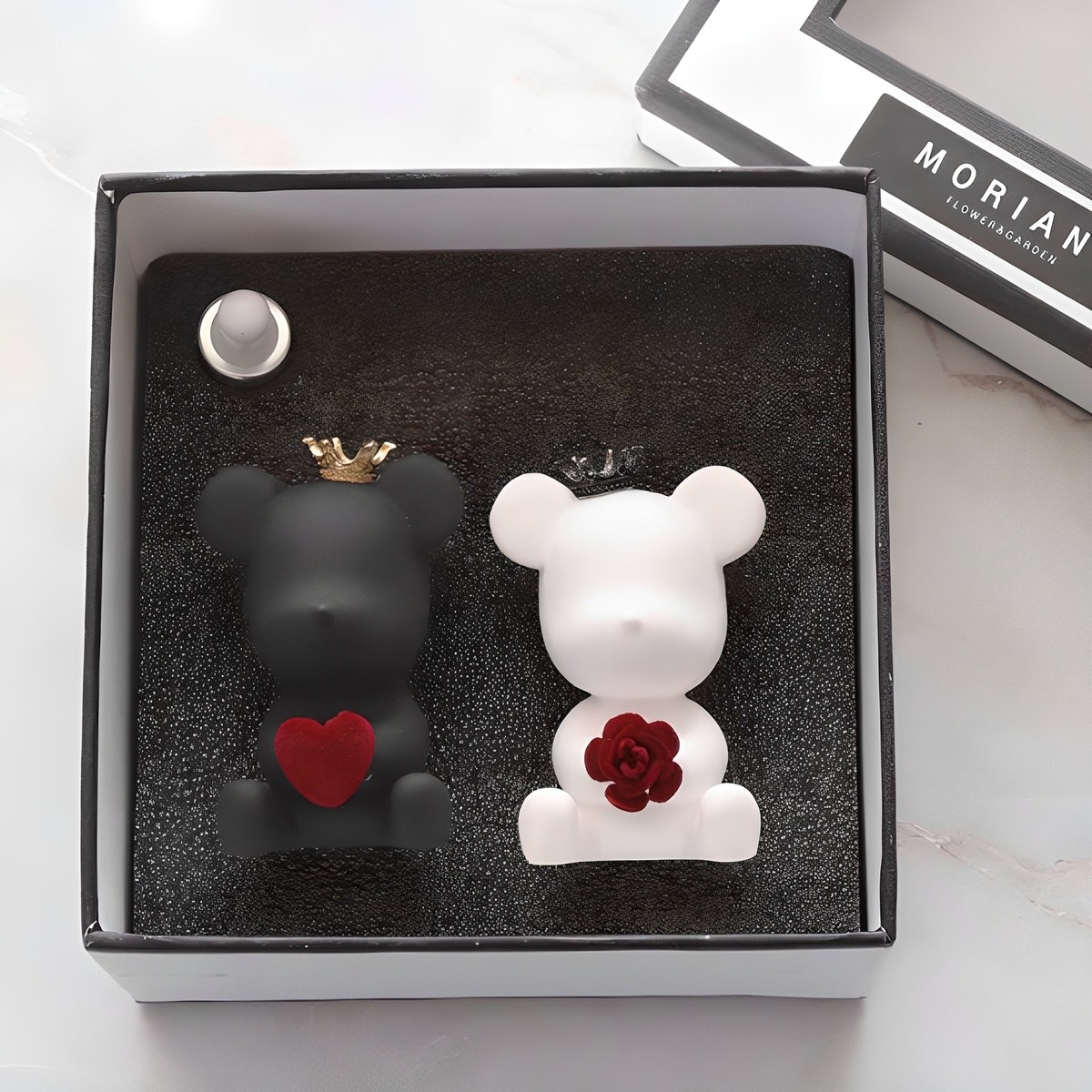 모리앤 차량용 크라운 베어 석고방향제 세트, 블랙체리, 현재가 17,900원