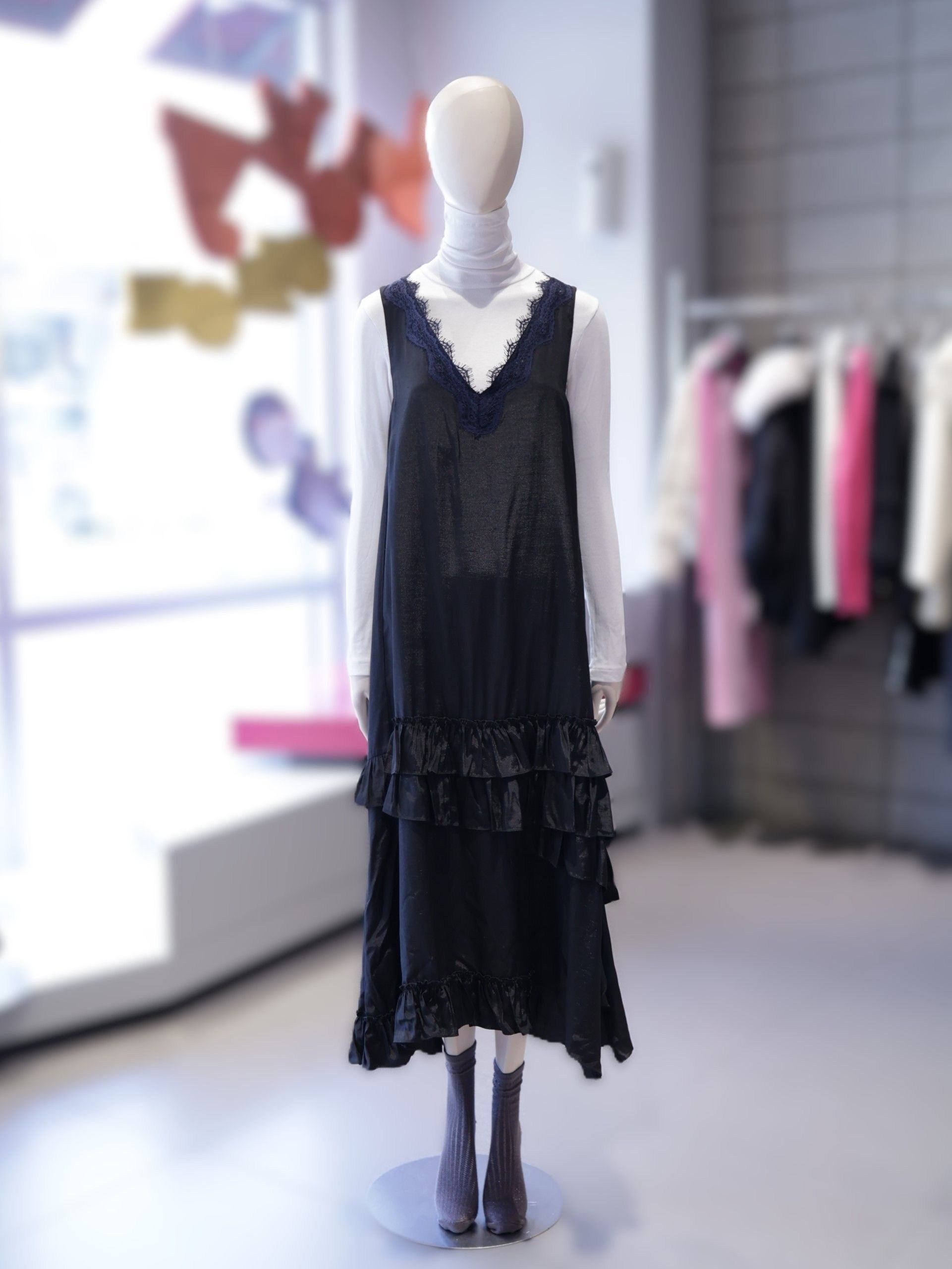 [백화점출고] 럭키슈에뜨 LFDAS25030BKX 레이스 콤비 프릴 슬립 579,300원