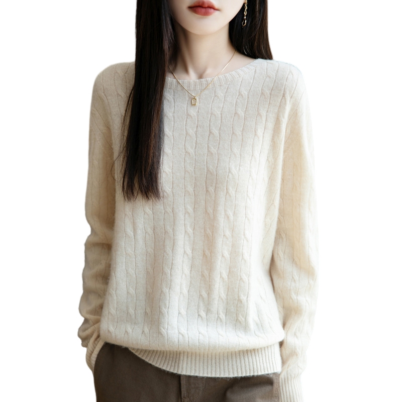 제이유미 여성 라운드 케이블 꽈배기 긴팔 니트 스웨터 GH-252 19,800원