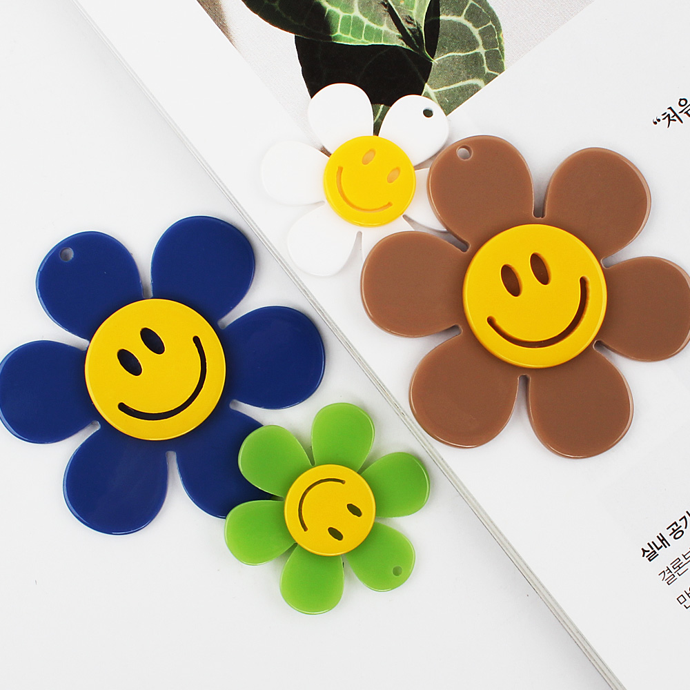 아크릴 펜던트 키링 팬던트 써지컬 평꽃스마일 - 소, 1개, 11.평꽃스마일(소)-화이트 550원