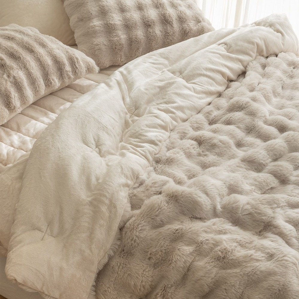 플로라침구 레브 고밀도 장모 극세사 차렵이불 30mm 63,920원