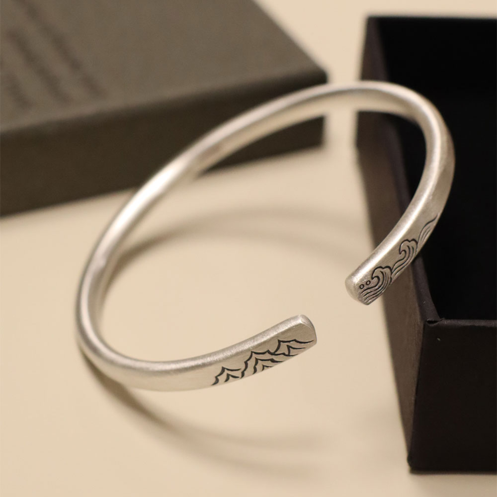 루블링 999.9순은 자연을 담은 산수화 팔찌 남녀공용 순은팔찌 생일선물 칠순잔치 명절선물 선물추천 남자팔찌 여자팔찌 오픈형팔찌 팔찌선물 엄마생일 아빠생일 추석선물 설날선물 순은 253,000원