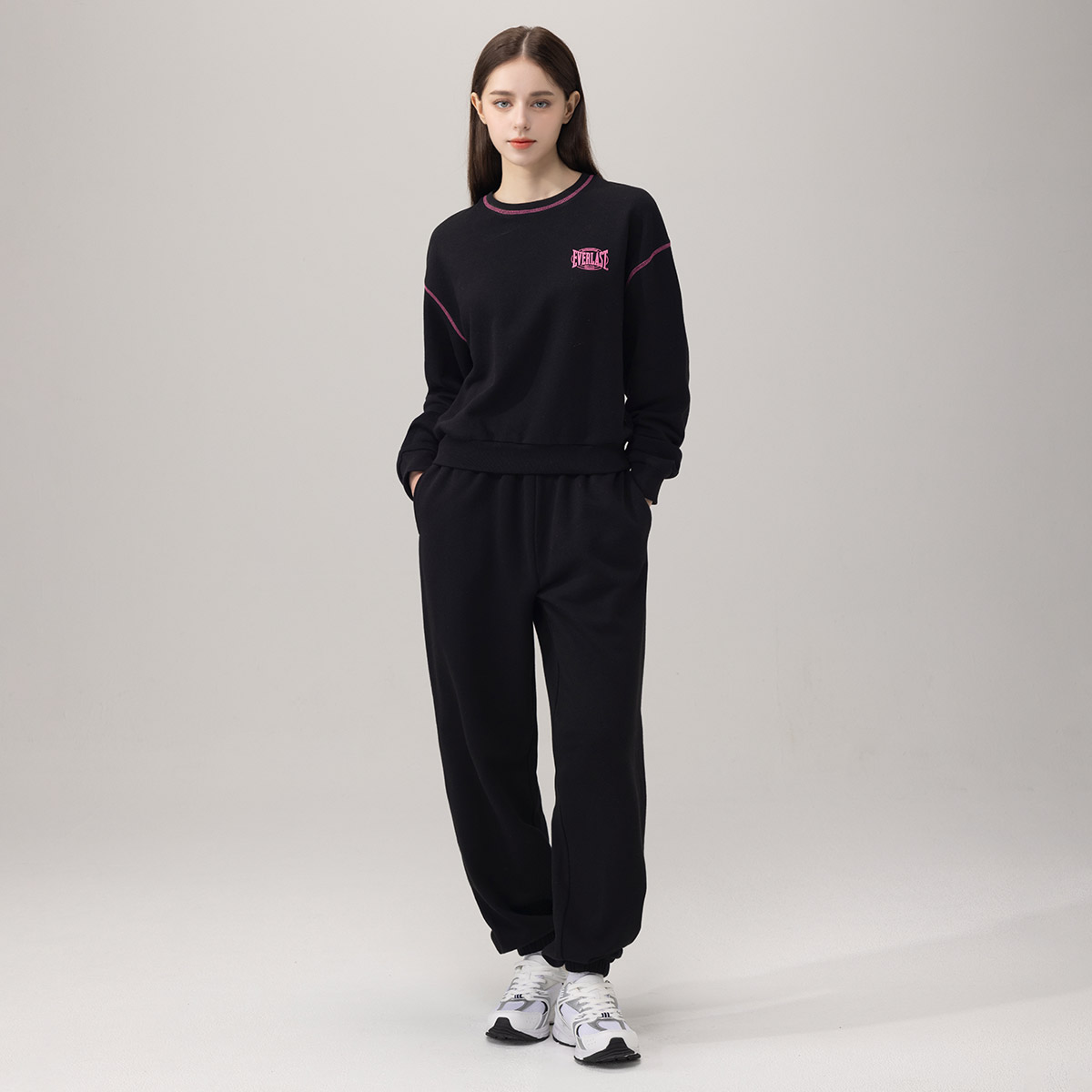 에버라스트 여성 조거팬츠 미니쭈리 트레이닝 바지 31,000원