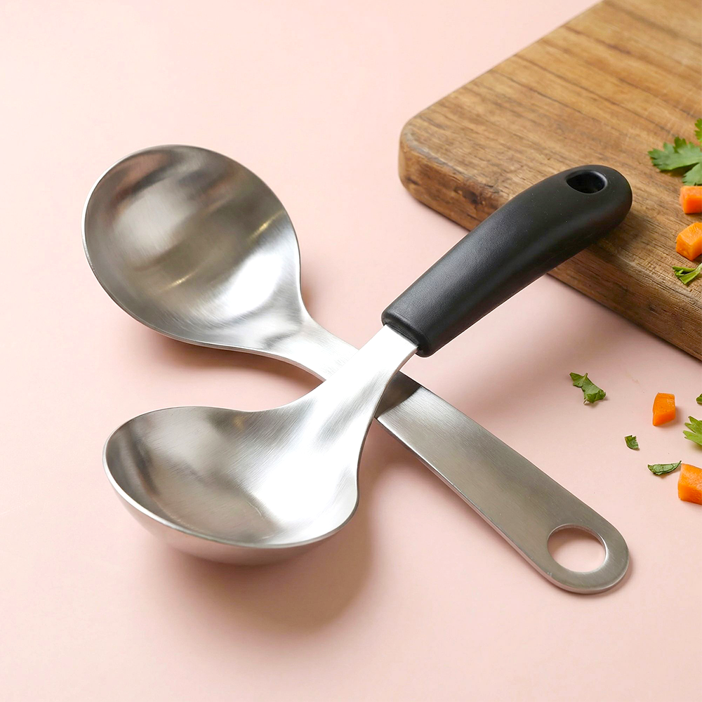 DAMDA 미니 스푼 국자 라면 마라탕 국물 먹방 국자 스푼, 1개, 검정 손잡이 7,900원