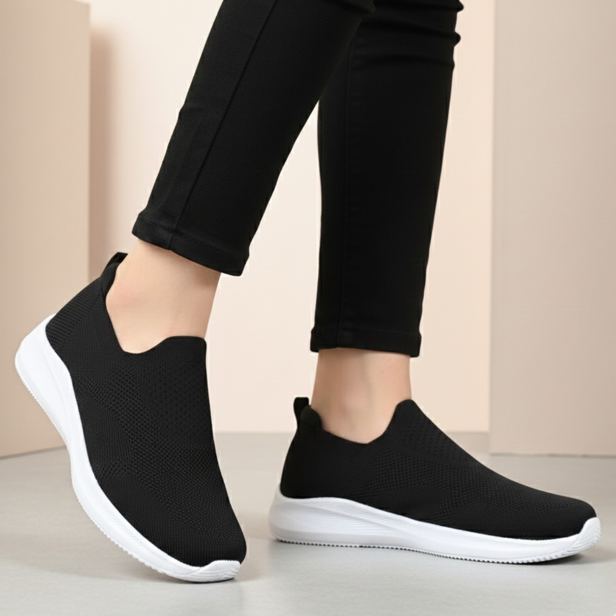 월드컵 세일 초경량화 니트 데일리 슬립온 신발 남녀 쿠션 워킹화 푹신한 편안한 런킹화 헬스화 일상화 검증된 상품 그때 그 월드컵 발이 전체 편한 prime prime w 운동화 59,990원