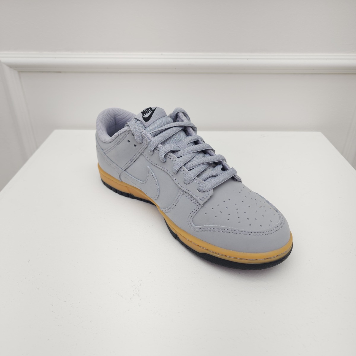나이키 덩크로우 레트로 SE 울프그레이 남자 운동화 스니커즈 87,900원