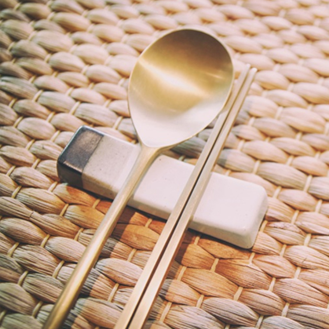 에라토 노을 수저받침 7,400원