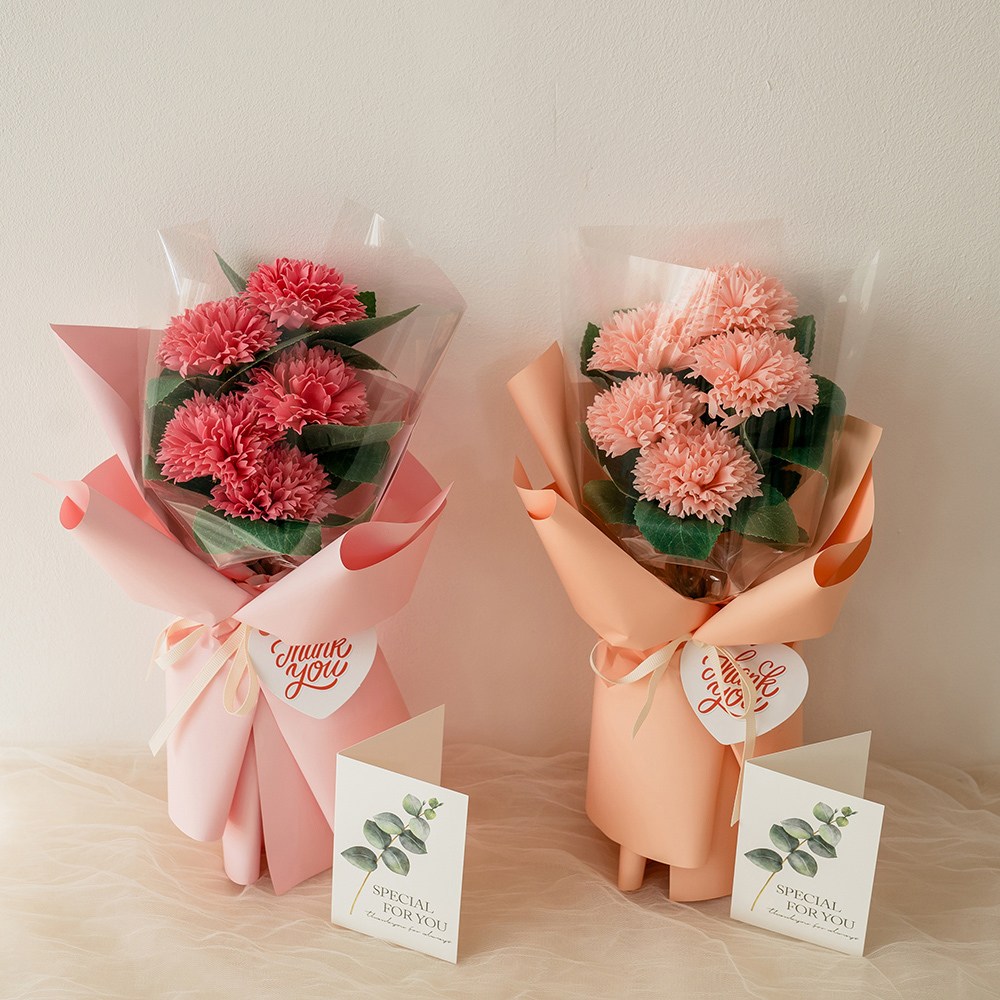 라솔트 비누꽃 스윗 카네이션 꽃다발 2p + 쇼핑백 2p + 메세지카드 2p 세트 19,900원