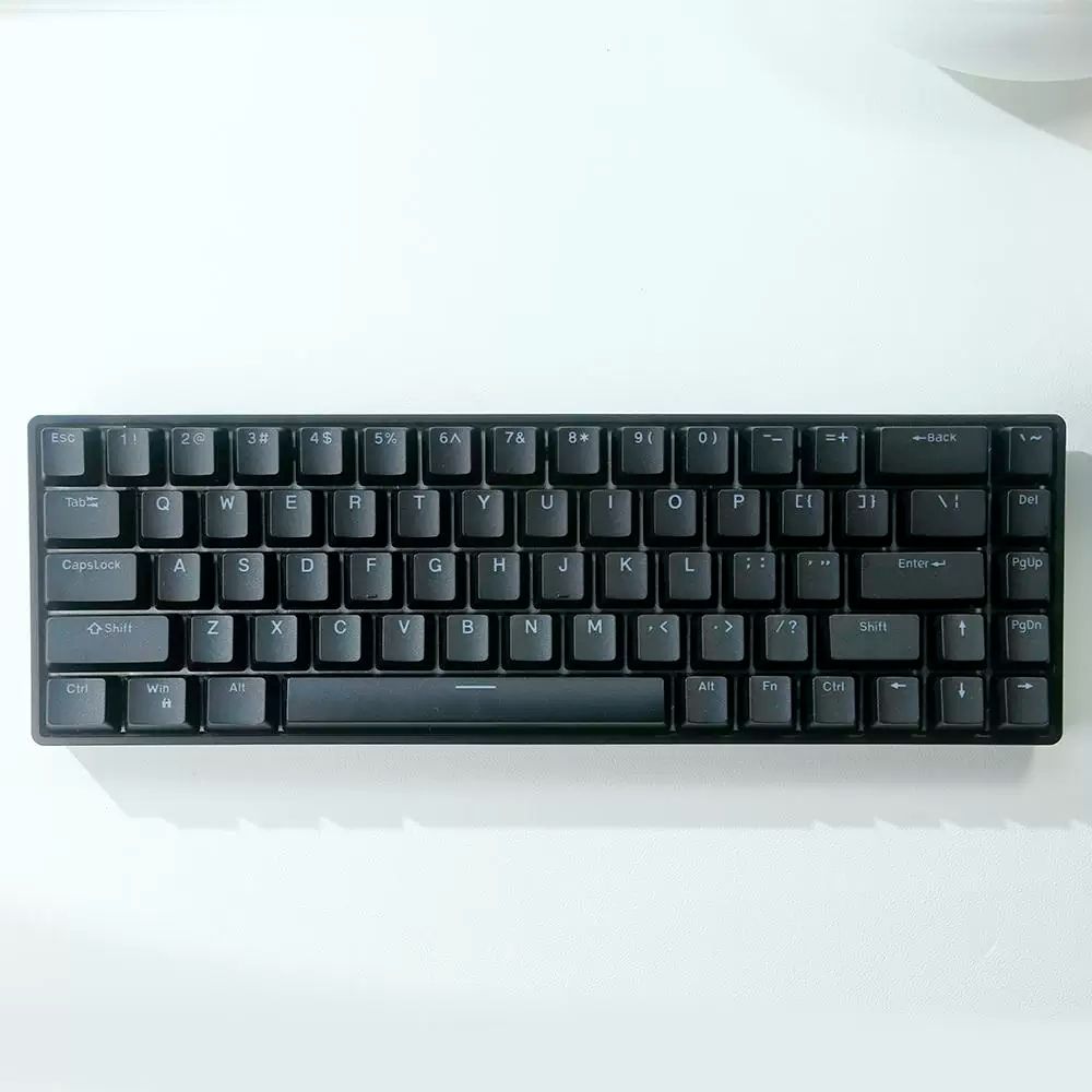 Wolf Raven68 래피드 트리거 게이밍 블랙 RGB 자석축 기계식 키보드 86,000원