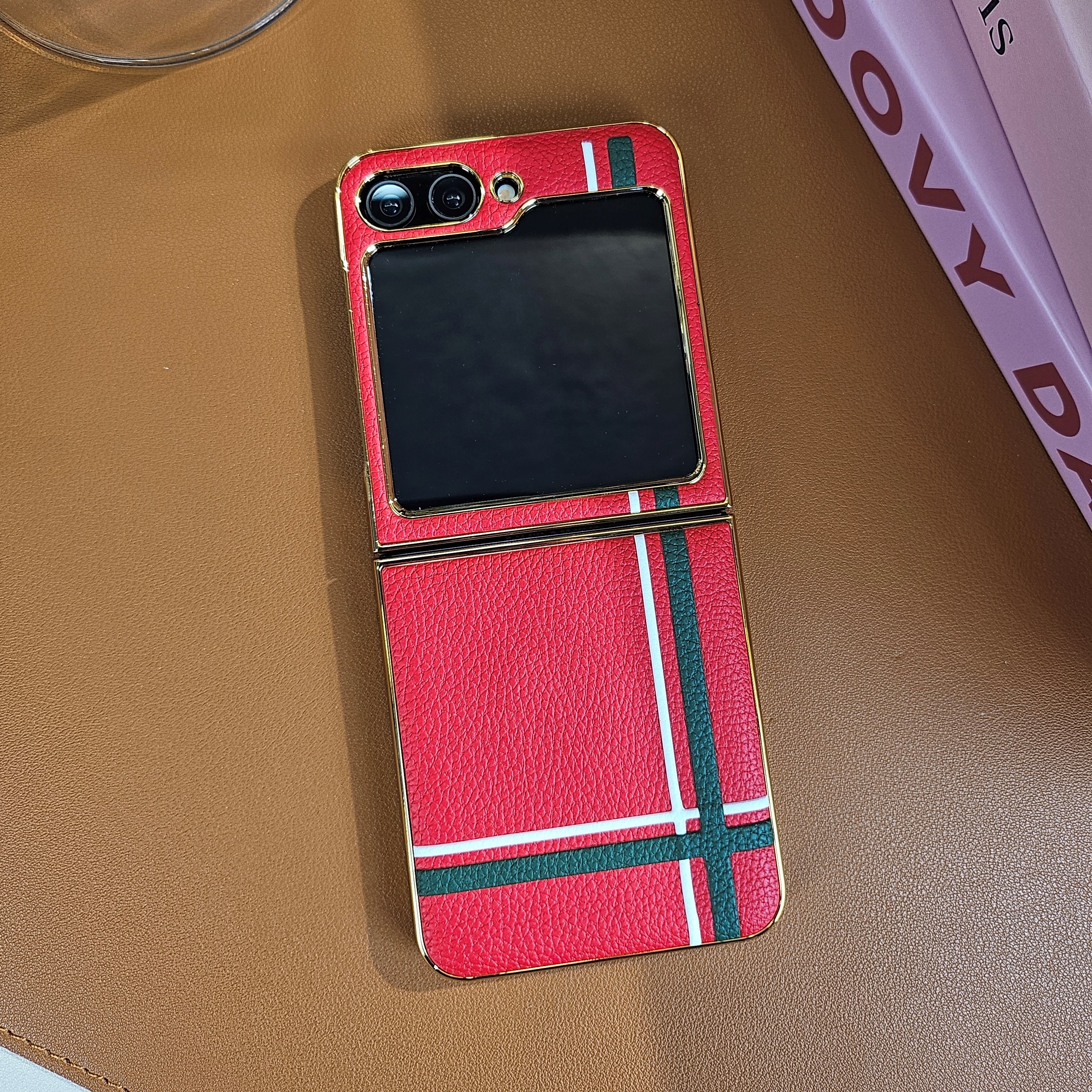 럭스폰 ZFILP 전면 액정 보호 필름 내장 고급 엠보 가죽 플립 폰케이스 13,500원