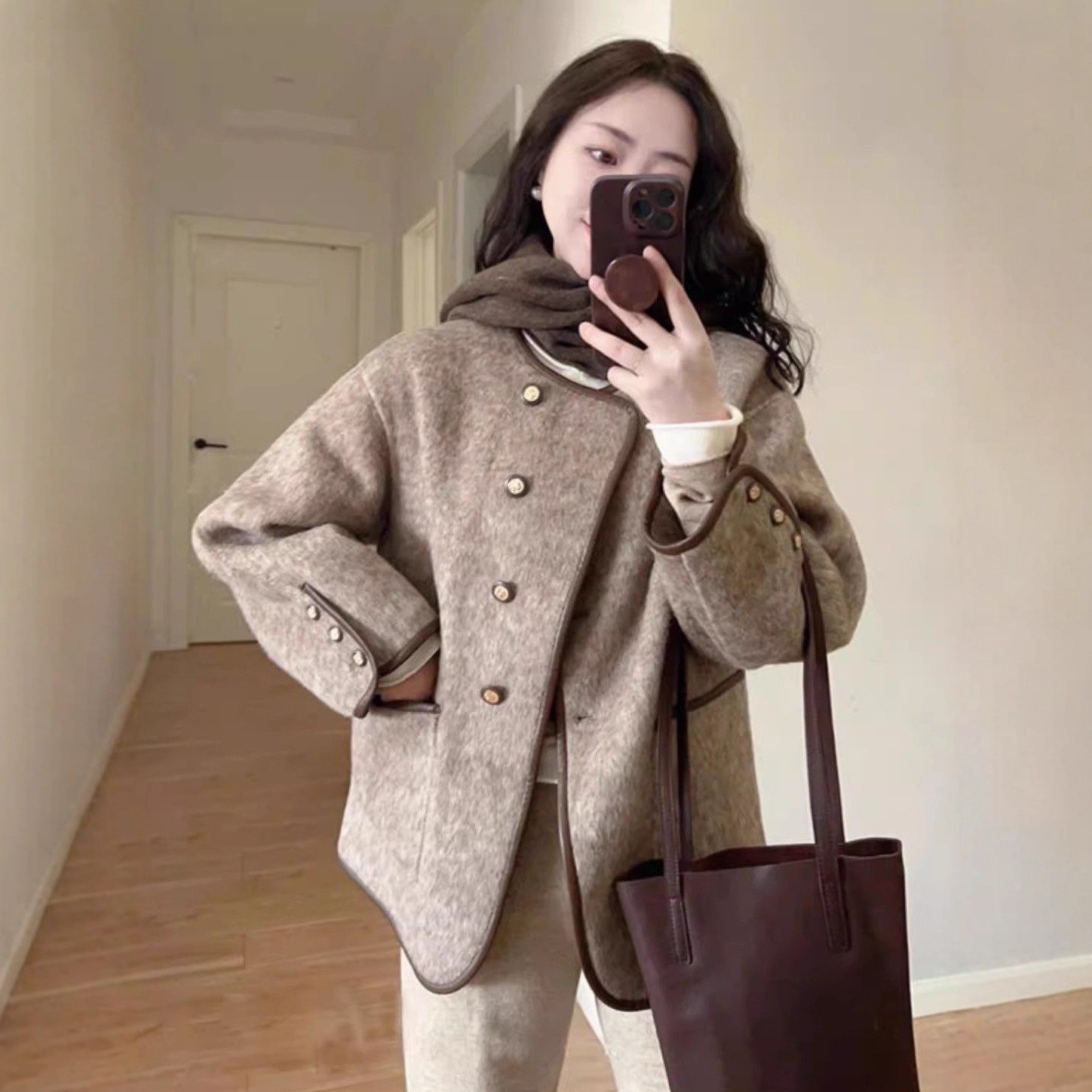 SunburstWonder 여성 가을 겨울 재킷 라운드 네크라인 도톰 빈티지 루즈핏 캐주얼 31,900원