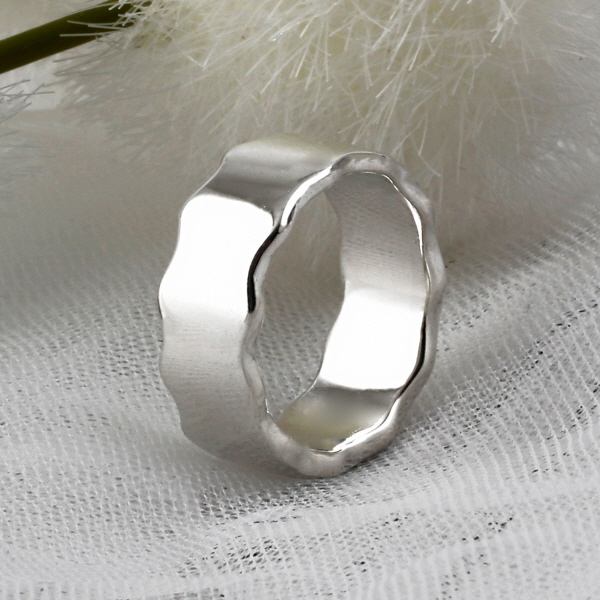 쇼브오프 남성용 실버92.5 와이드 라운드 웨이브 플랫 실버반지 9mm SVR-624 129,000원