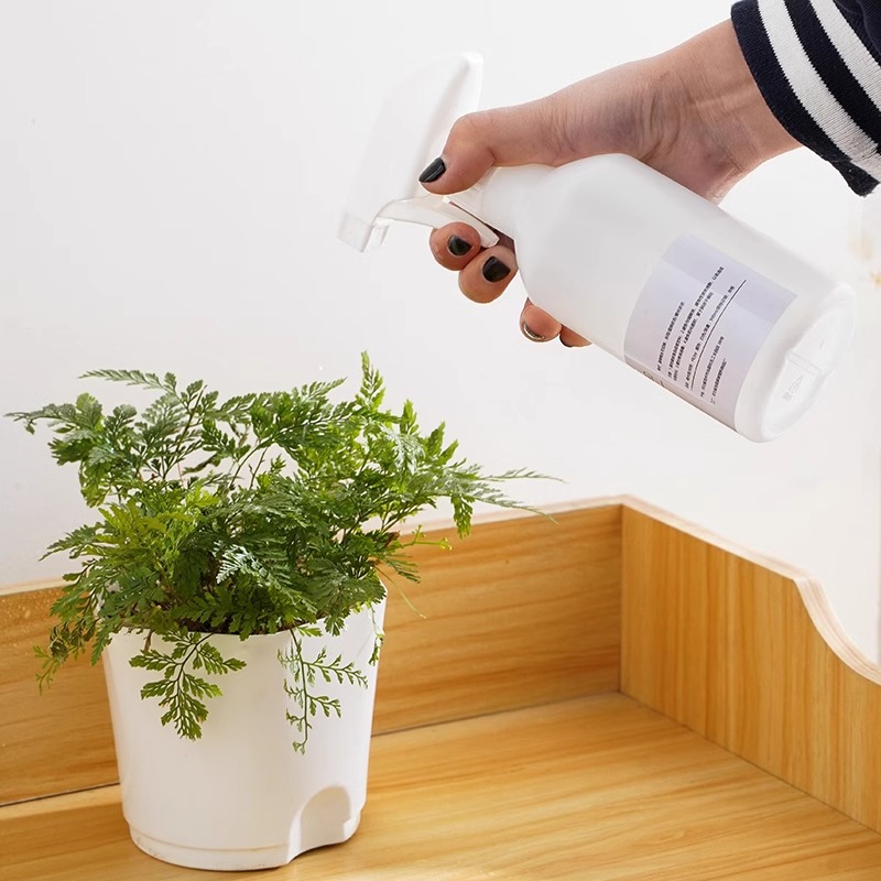 원예 분무기,원예용 분무기 스프레이,원예용 압축분무기,스프레이 분무기,가정용 분무기,투명 분무기,예쁜 분무기,헤어 물분무기,베이킹 분무기,가정용 식물분무기 분무기,압축분무기,물뿌리, 1개, 백색 분무병 500ml 4,600원