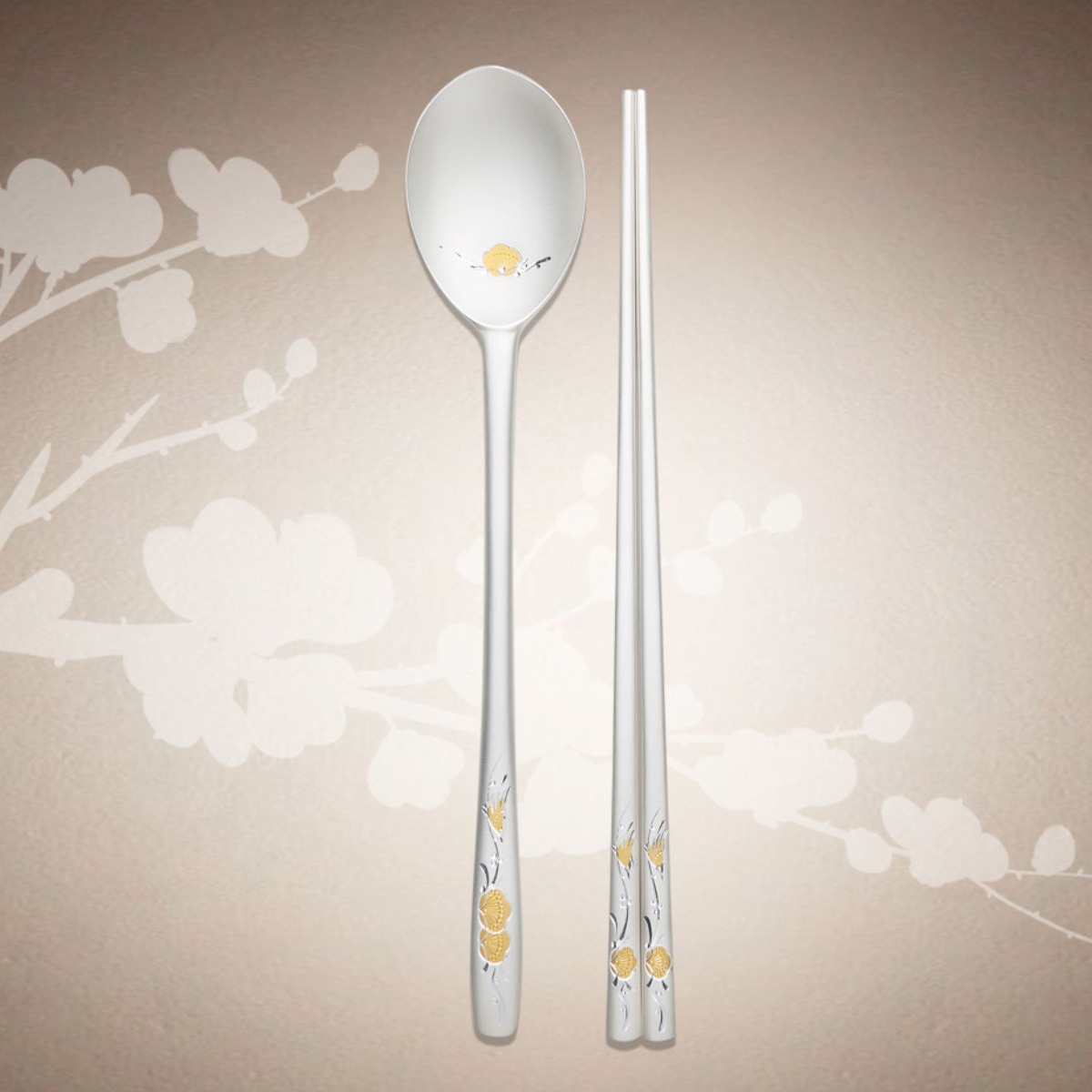 [한국도자기리빙] 금부 조각매화 은수저 1벌세트 (99% 30돈) 무료예단포장, 1세트, 남성용 1,290,000원