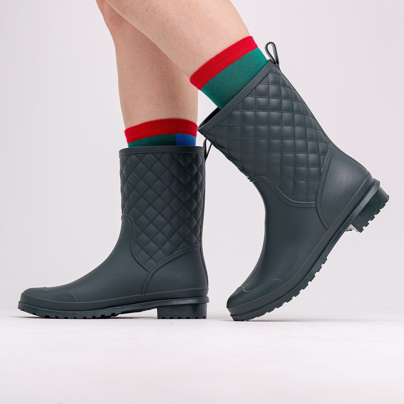 [라마트리 퀼티스텝] 발 편한 쿠션감 좋은 미끄럼방지 비오는날 하프 레인부츠 79,000원