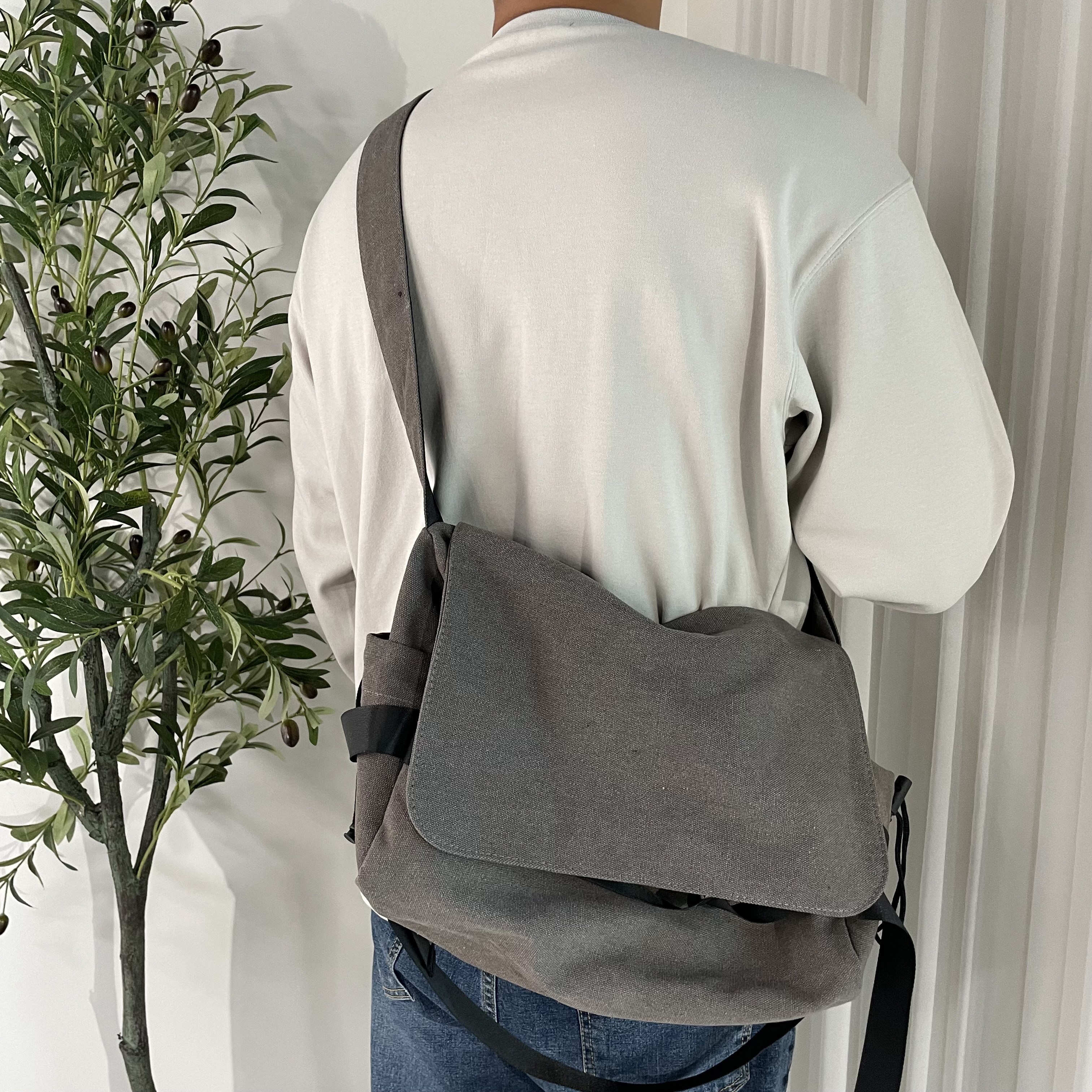 남자 남성 빈티지 캔버스 대용량 크로스백 메신저백 숄더백 출근가방 25,900원