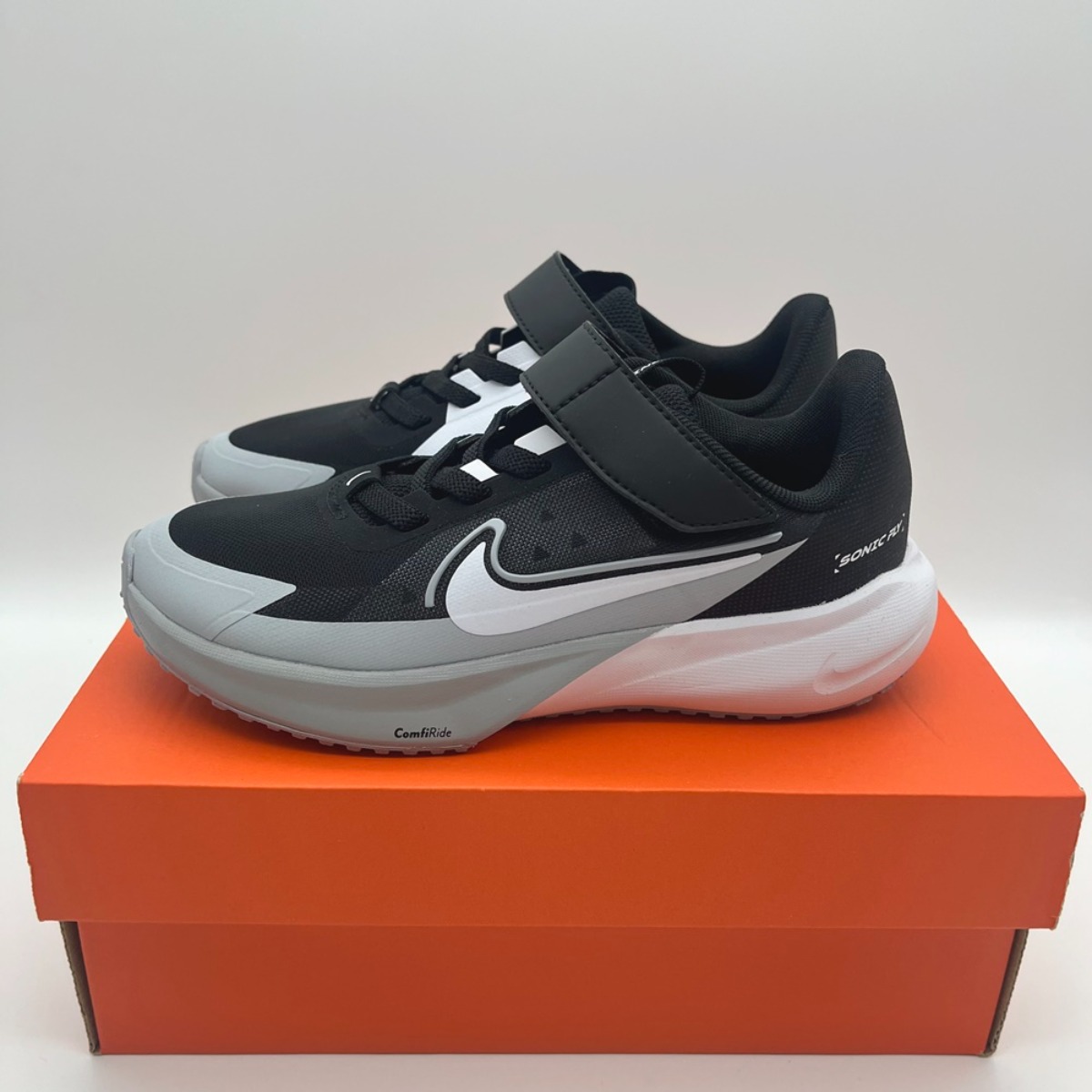 (국내매장판 오늘출발) 나이키 주니어 찍찍이 운동화 소닉플라이 발편한 가벼운 유아 초등학생 어린이 등원화 등교화 슈즈비닐백증정 68,900원