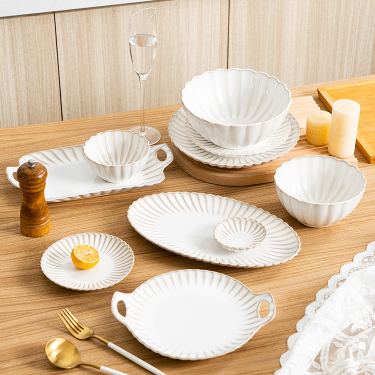 메이크유어홈 물결 도자기예쁜 접시 홈식기, 1개, 웨이브 179,000원