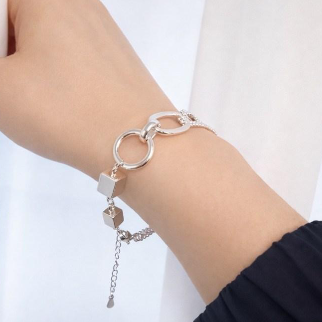 925실버 데일리 우먼 여리여리긑판완 큐브 팔찌 28,690원