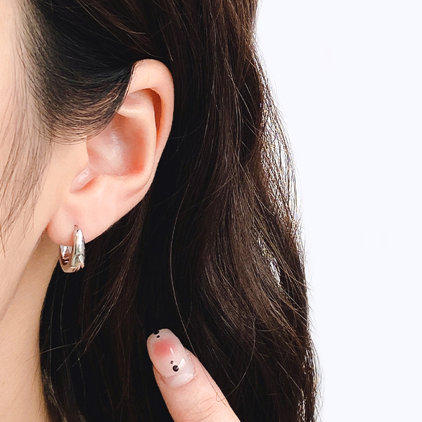 젤루나 여성용 볼드 원터치 링 귀걸이 P-222 7,650원