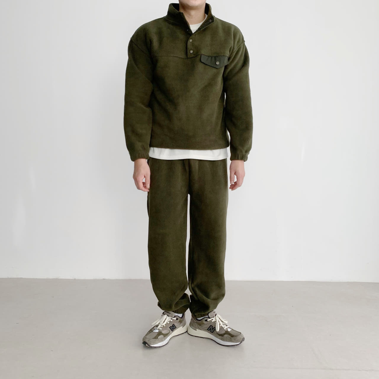 1+1 남자 겨울 츄리닝 후리스 아노락 맨투맨 조거팬츠 남자 기모트레이닝세트 29,800원