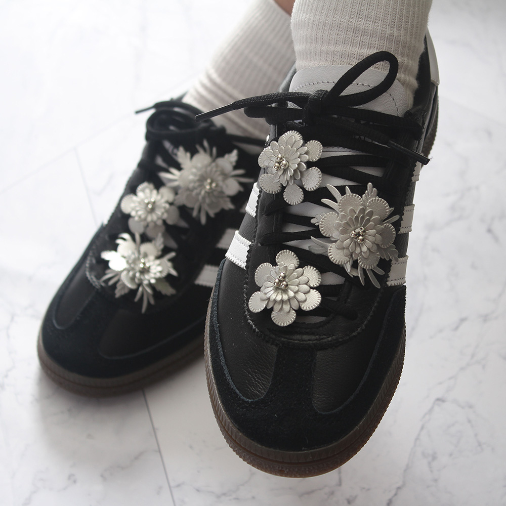 OK신꾸[2개, 6개 SET]플라워 슈참 운동화 신발꾸미기 파츠 12,900원