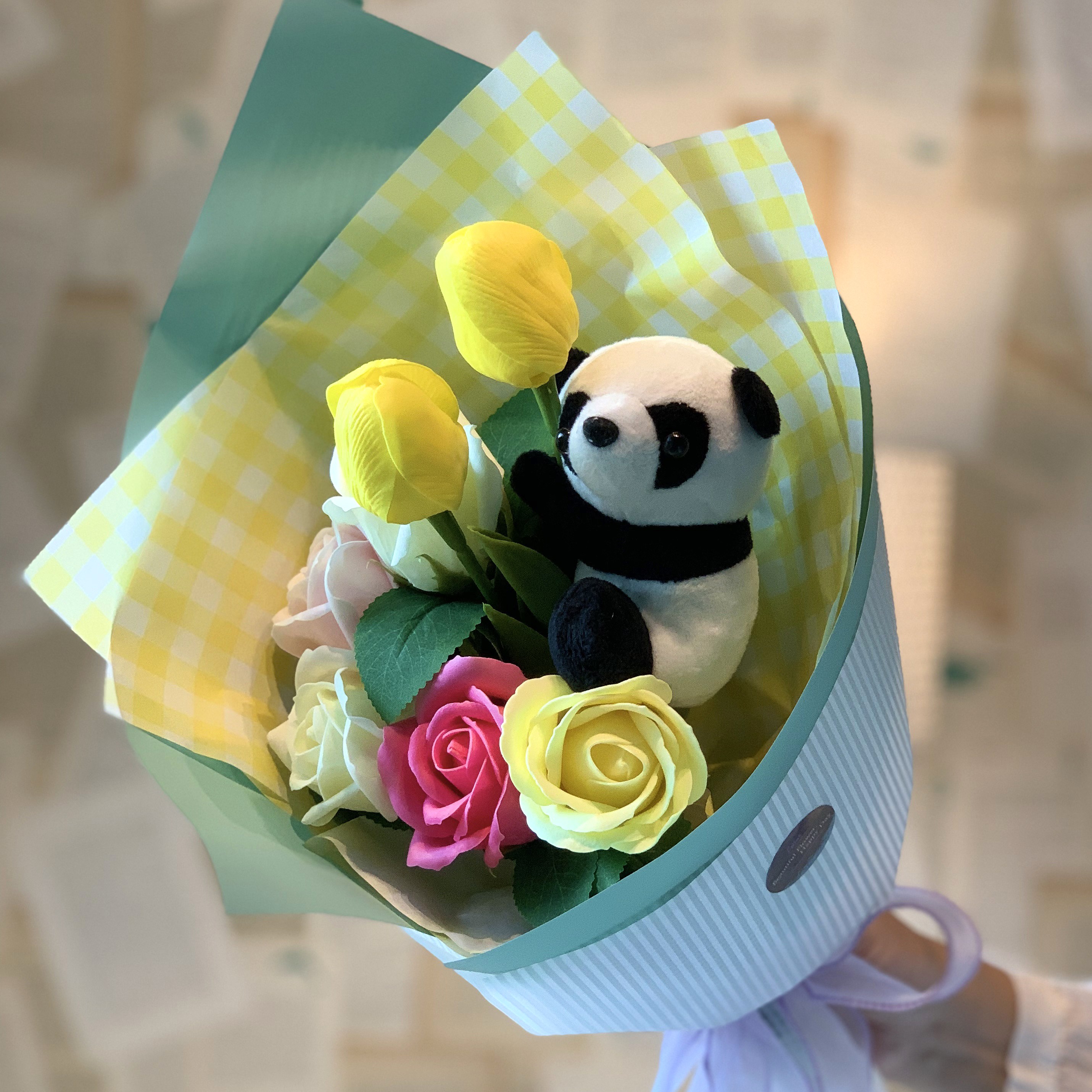 판다인형 꼭잡아판다 비누꽃다발 유치원졸업식 토퍼 어린이집 재롱잔치 기념일 축하 발표회 졸업식 19,800원