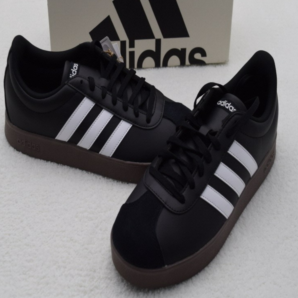 [국내정품/다음날도착] 아디다스 스니커즈 운동화 단화 VL 코트 클래식 슈즈 데일리 직장인 발편한 공용 캐주얼 커플 선물 Brandedit 66,900원