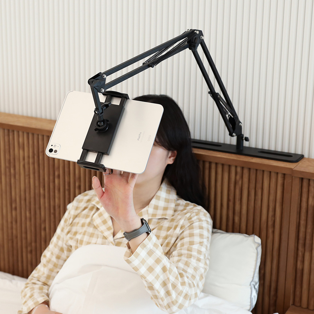 뷰씨 누워서 보는 침대 태블릿 핸드폰 아이패드 갤럭시탭 틈새 고정 자바라 거치대 24,800원
