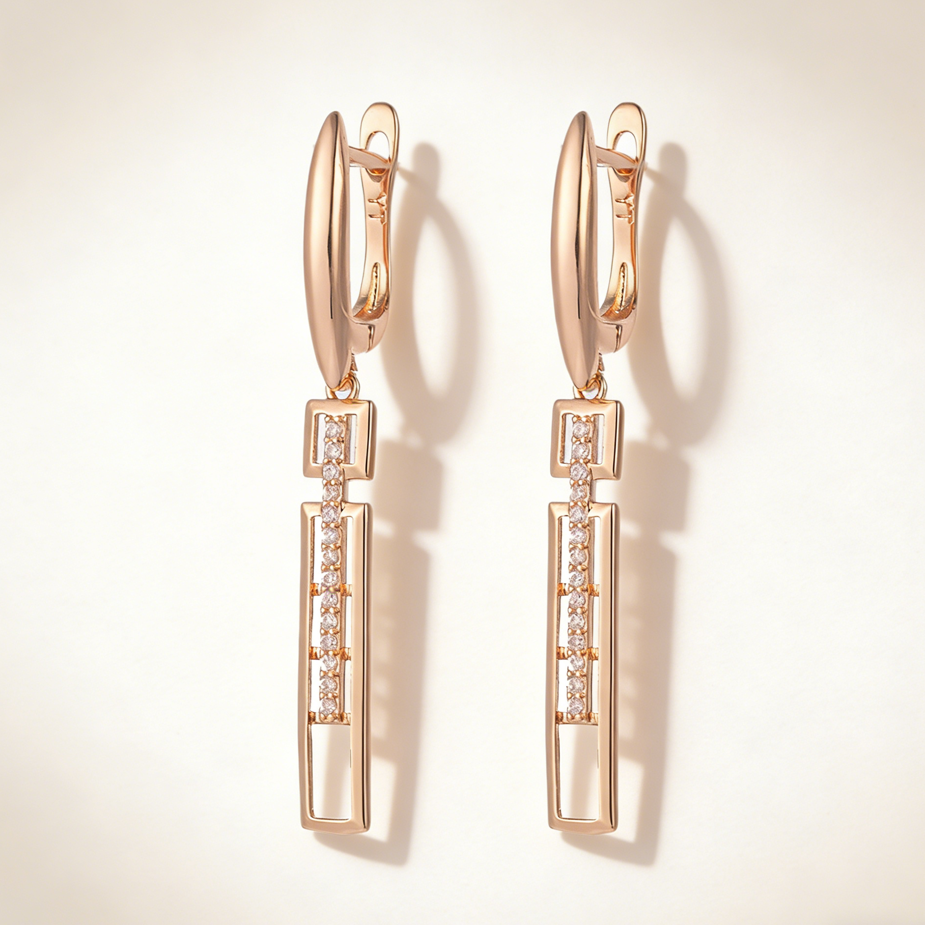 NovaLov 14K 도금 귀걸이 여성 기하학 큐빅 심플 통근 원터치 귀걸이 39,500원