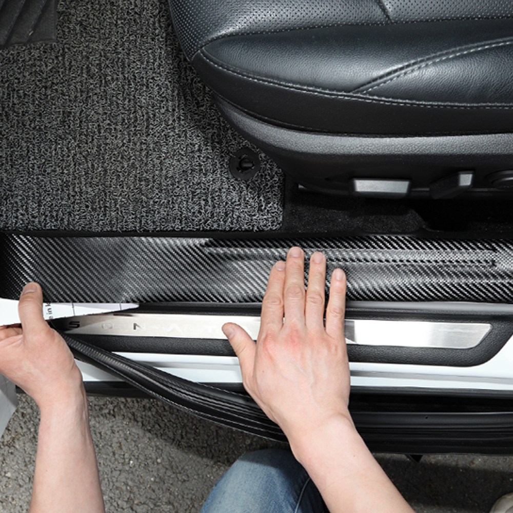 데코인] 카본시트지 도어스텝 테일게이트 보호필름 스크레치 방지 카본패브릭시트지 17,500원