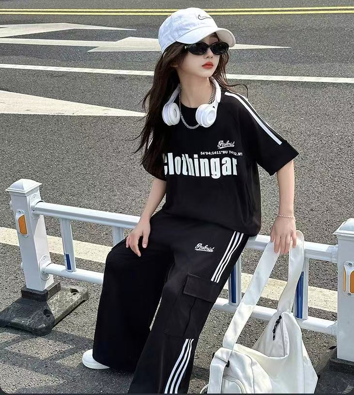 큐엘아리아 여아 여름 초중생 상하복 세트 클로딩아르 주니어 반팔티+바지 초등생 추리닝 운동복 34,800원