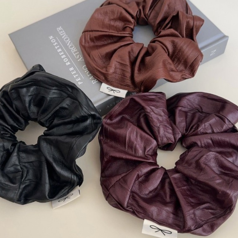 (띵니) 튼튼한 레더 스크런치 헤어 곱창 머리끈 11,050원