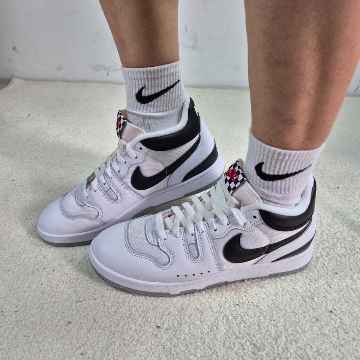 [국내매장판 A/S가능] 나이키 남성 맥 어택 스니커즈 발편한 운동화 데일리 리유저블백증정 81,800원