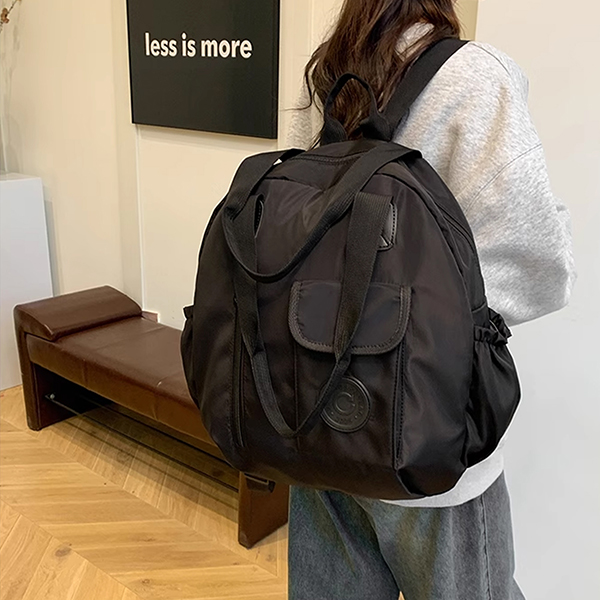 나인클로젯 가벼운 대용량 여성 둥근 백팩 겸 숄더백 토트백 생활 방수 여자 학생 가방 18,650원