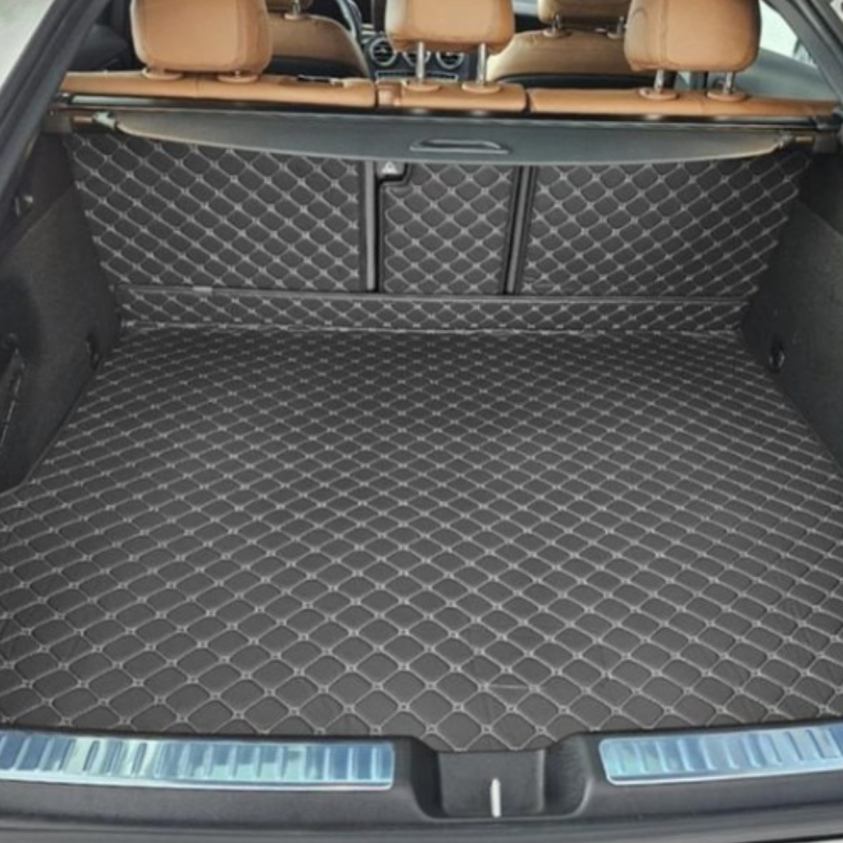 쉐리샵 벤츠 GLC 쿠페 차박용 퀄팅 가죽 트렁크매트 용품 (2열등받이 일체형) 68,000원