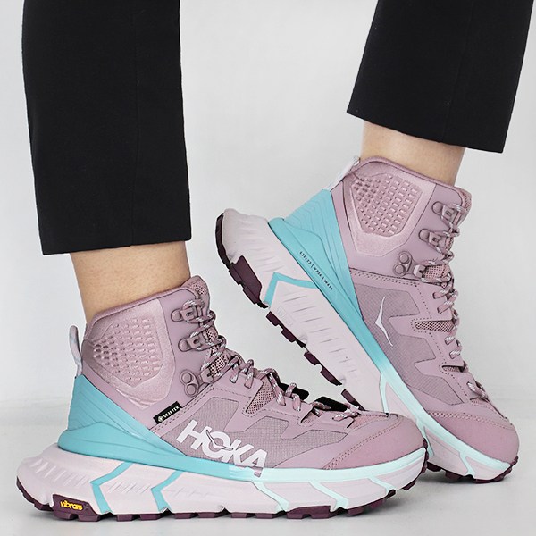 호카오네오네 우먼스 쿠셔닝 등산화 트레킹화 TENNINE HIKE GTX 엘더베리 183,000원