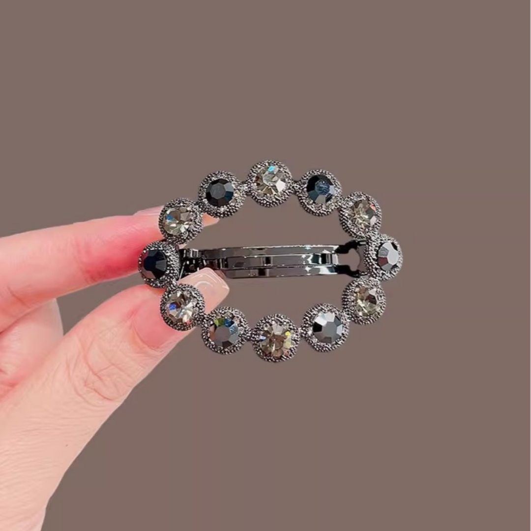 [꽃핀샵] 써클샤프 2타입 그레이메탈 반머리옆머리포인트 여성헤어자동핀 9,020원