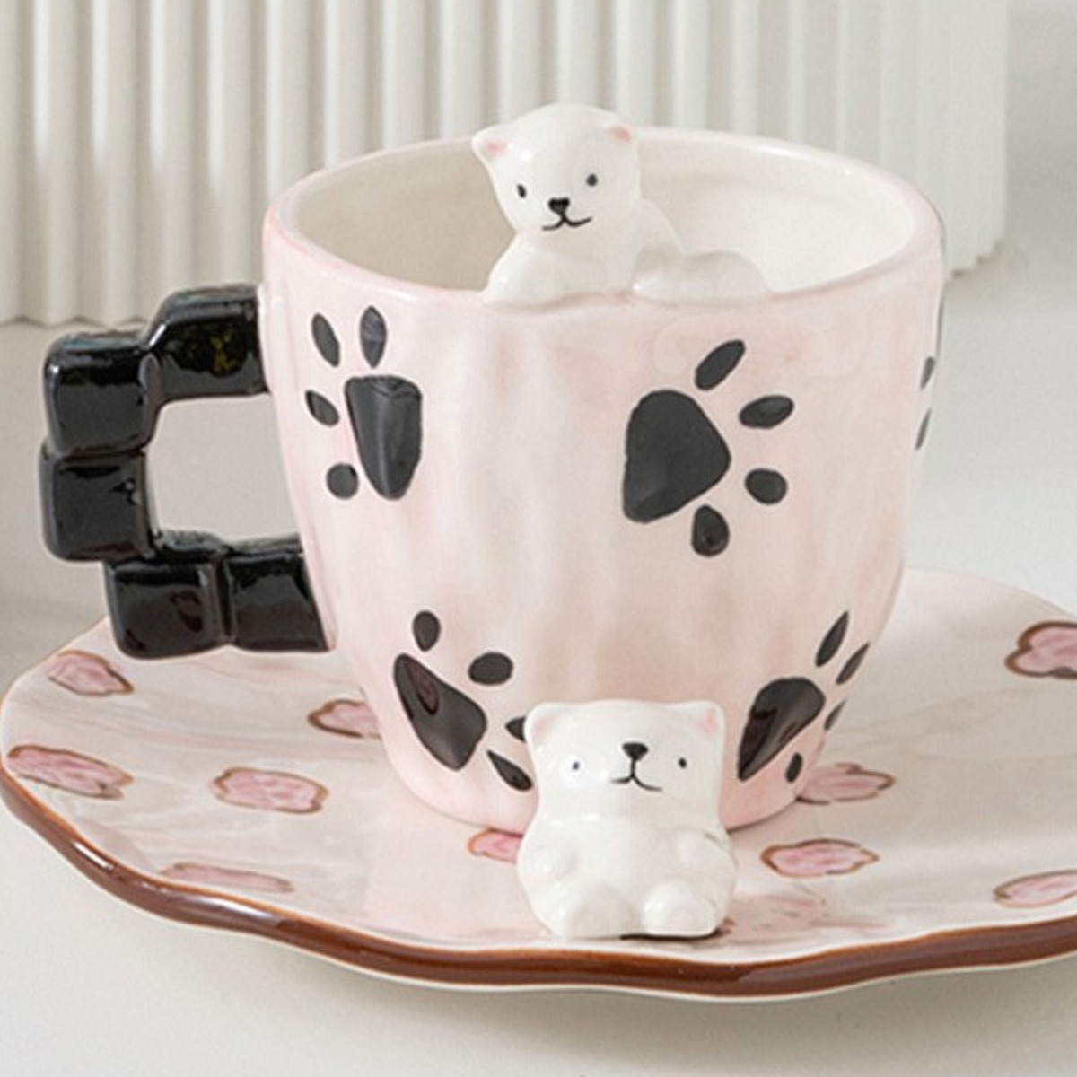 철딱서니 핸드메이드 3D 머그컵 귀여운 입체 핸드메이드 세라믹 컵인 개성적 크리에이티브 북극곰 커피 컵과 접시 세트, 1세트, 핑크-곰발바닥세트 19,880원