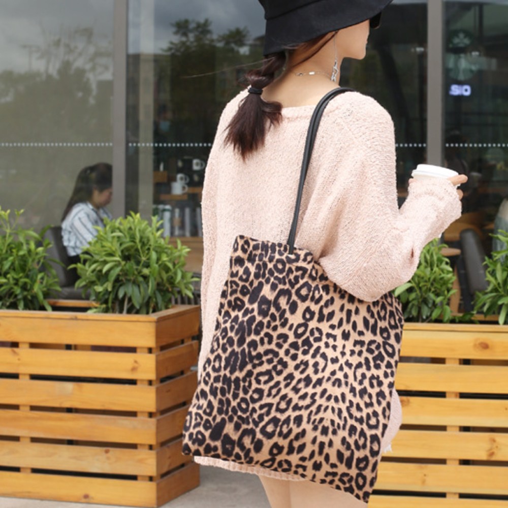 [로랑]스타일리쉬 호피 레오파드 스웨이드 재질 백 (자석똑딱이 있음)  W527 19,900원