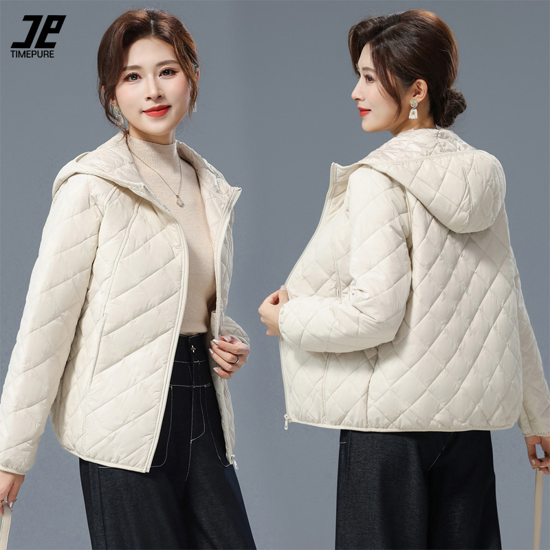 TIMEPURE 여성용 경량 숏패딩 봄 가을 겨울 시즌 착용 가능한 보온성 좋은 후드 아우터 루즈핏 캐주얼 데일리룩 편안한 여자 패딩 자켓 29,780원