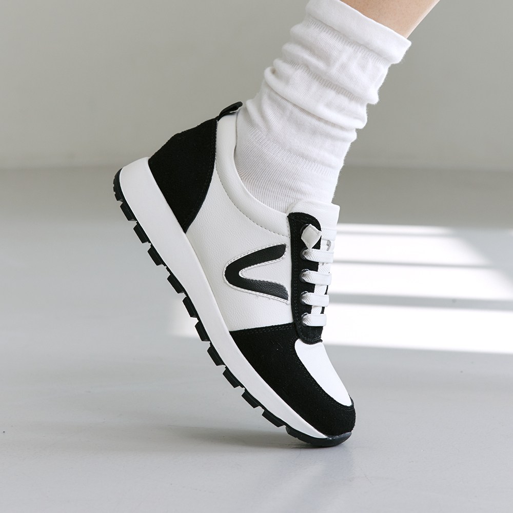 슈리오 여성 V포인트 캐주얼 소가죽 키높이 스니커즈 5cm S128 49,900원