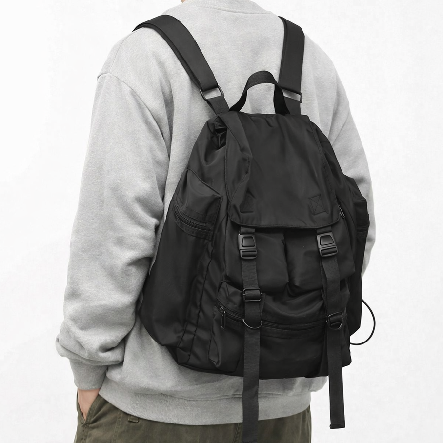 온니아 어반라이트 남자 나일론 경량 방수 여행용 백팩 24,800원